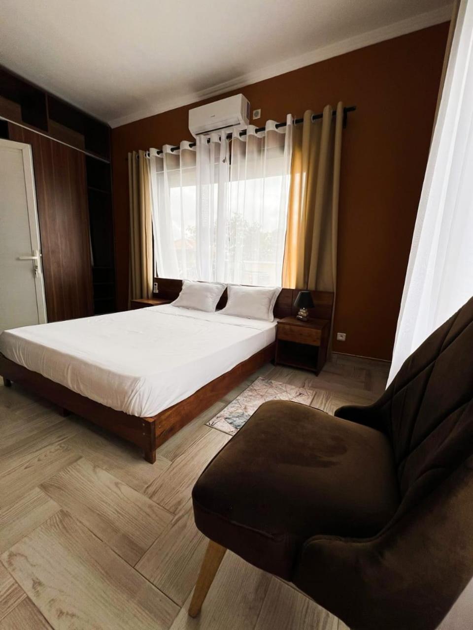 Guest House Nohfy Антананариву Экстерьер фото